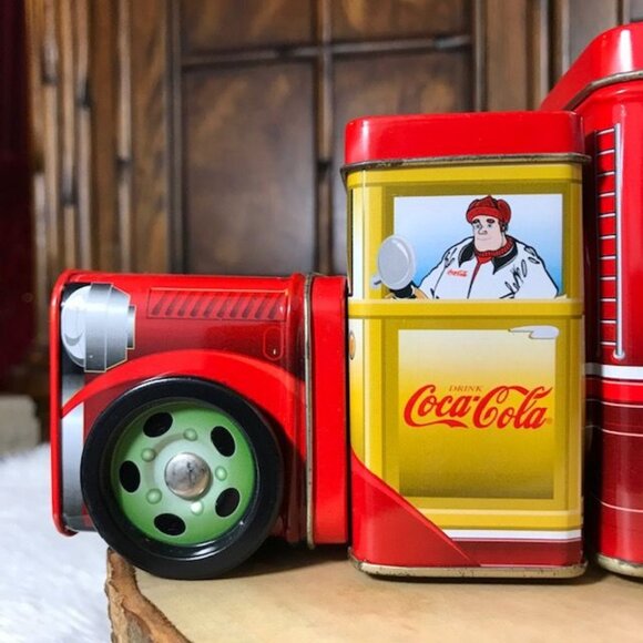 Set of 2 Vintage Coca-Cola Multi-Compartment Delivery Truck Tins Rotating Wheels - Picture 4 of 16